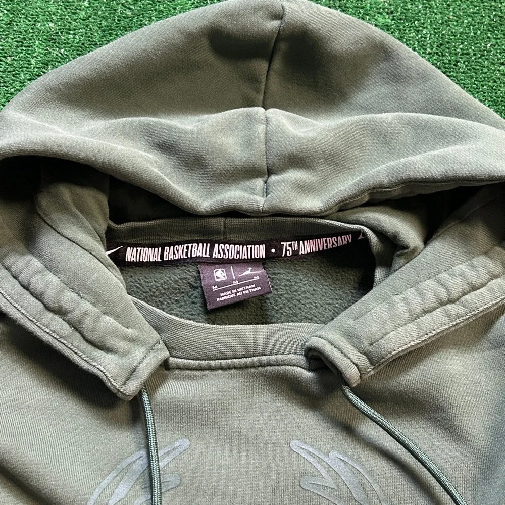 Nike 75th NBA Anniversary Milwaukee Bucks Fleece Statement Pullover Hoodie Med